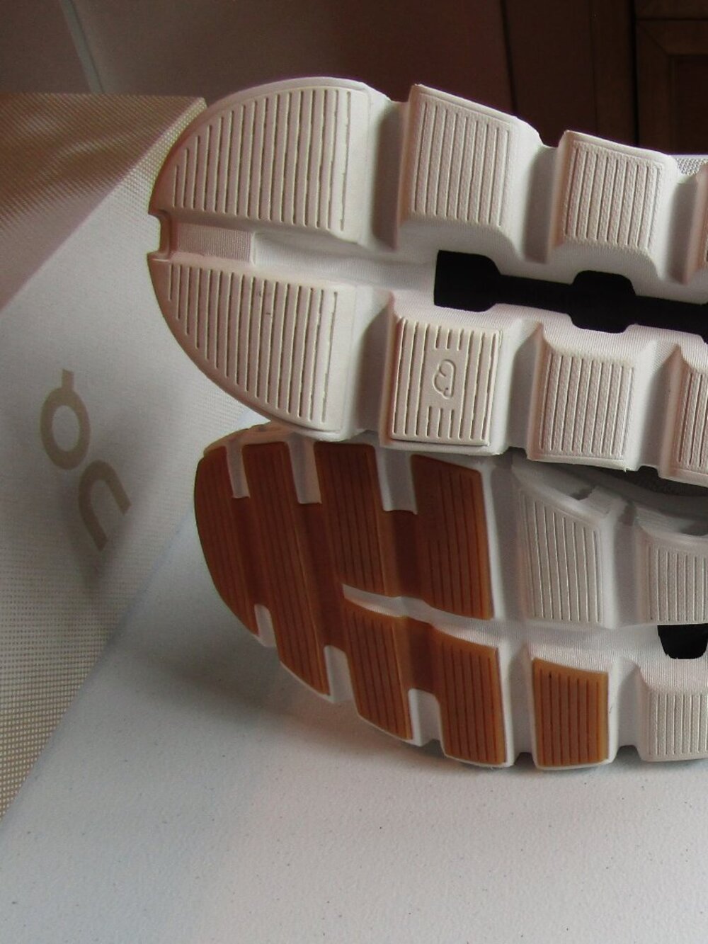 On Cloud 6 Versa Men Sneakers White Size M13 - Picture 8 of 9